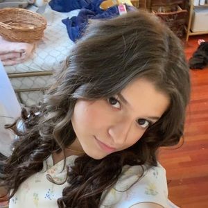 Meet your Posher, Sofia